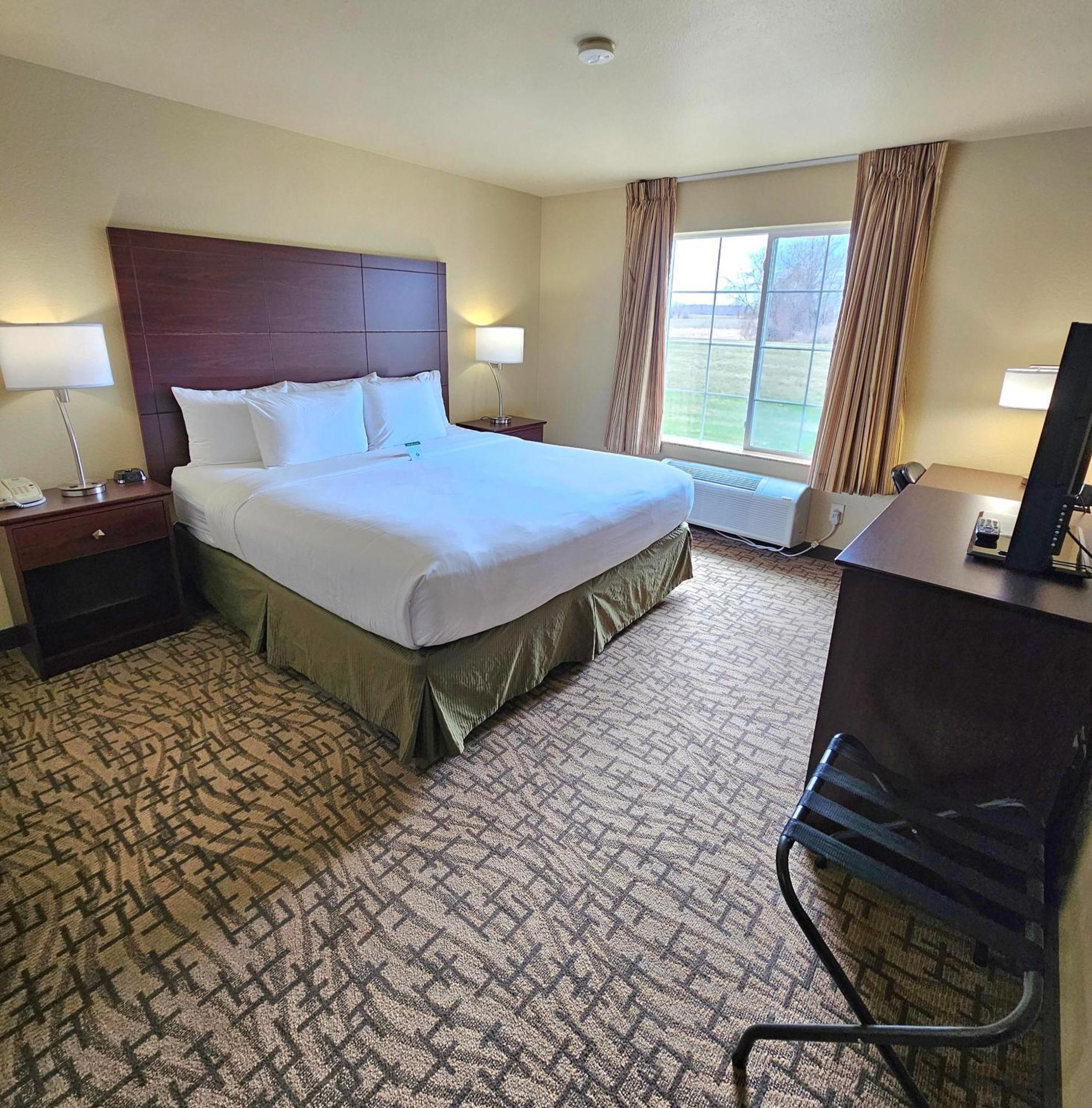 Cobblestone Inn & Suites - Clintonville Екстериор снимка