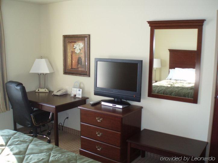 Cobblestone Inn & Suites - Clintonville Стая снимка