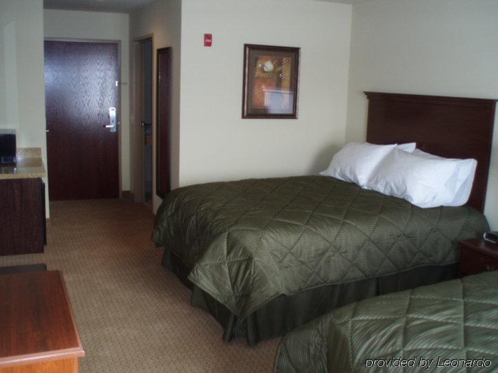 Cobblestone Inn & Suites - Clintonville Стая снимка
